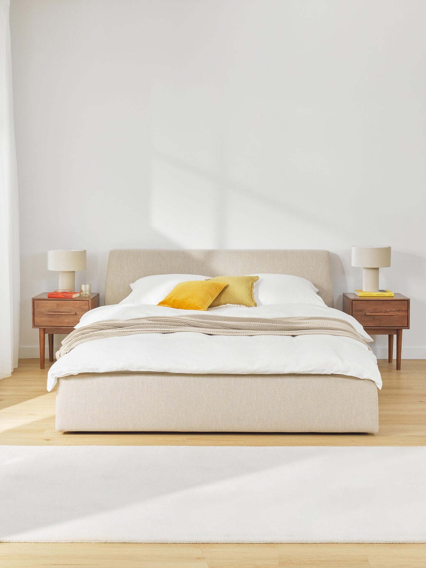 Clonwyth Upholstered Bed with Storage