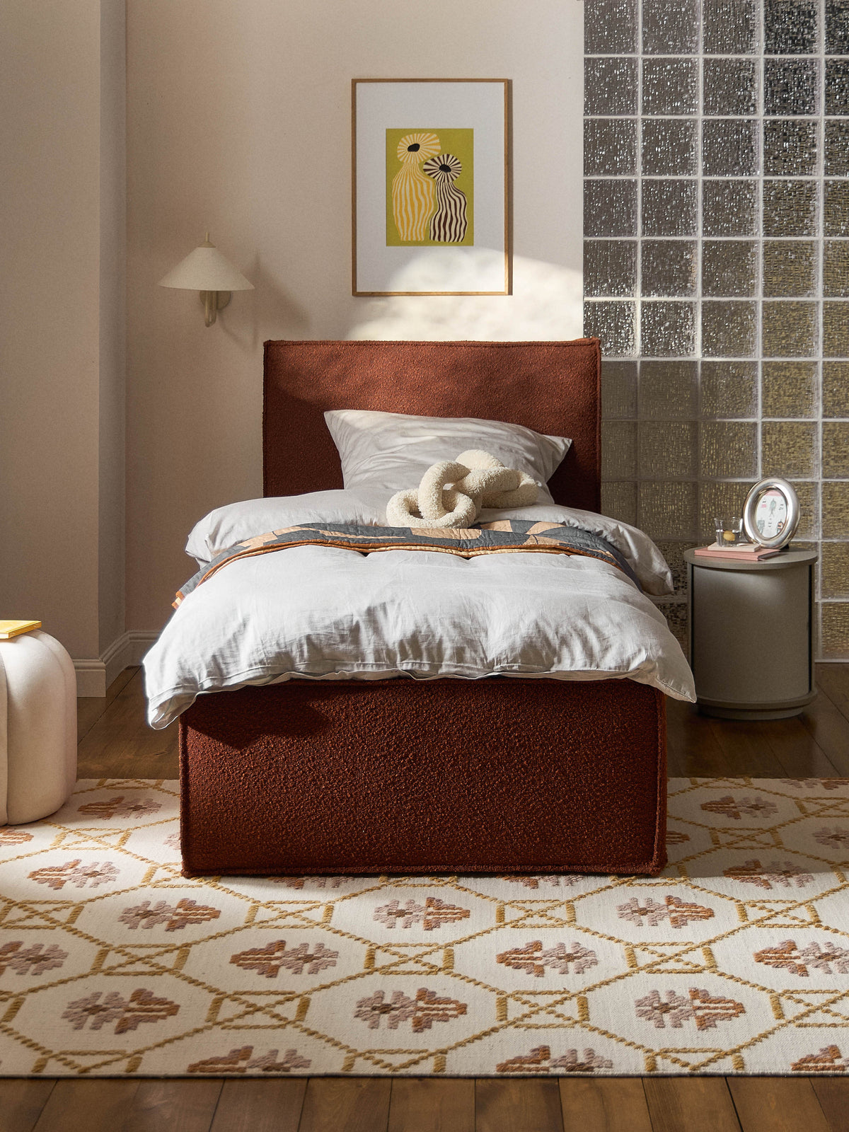 Drenmair Single Bed in Bouclé