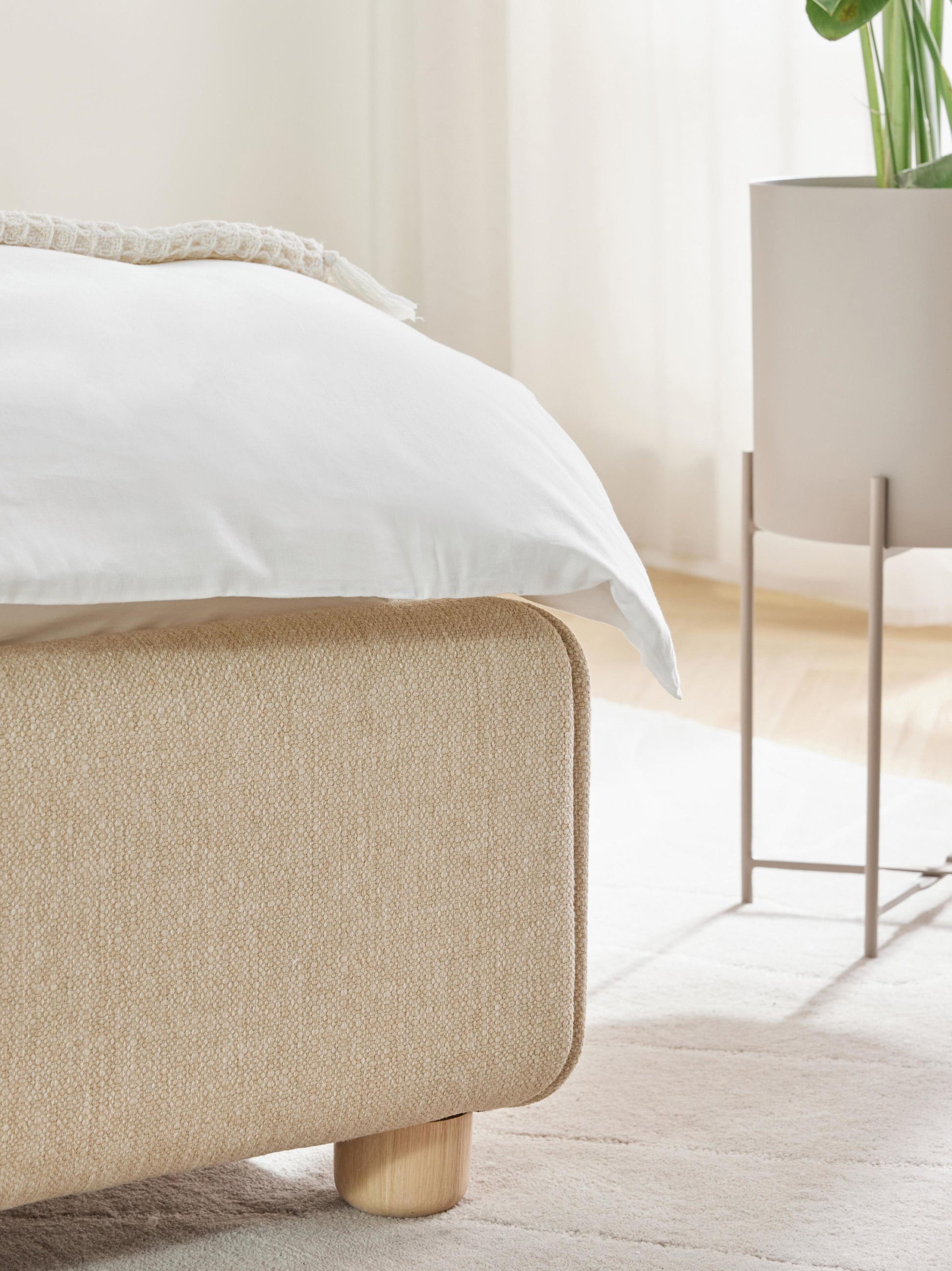 Ebbrinne Upholstered Bed