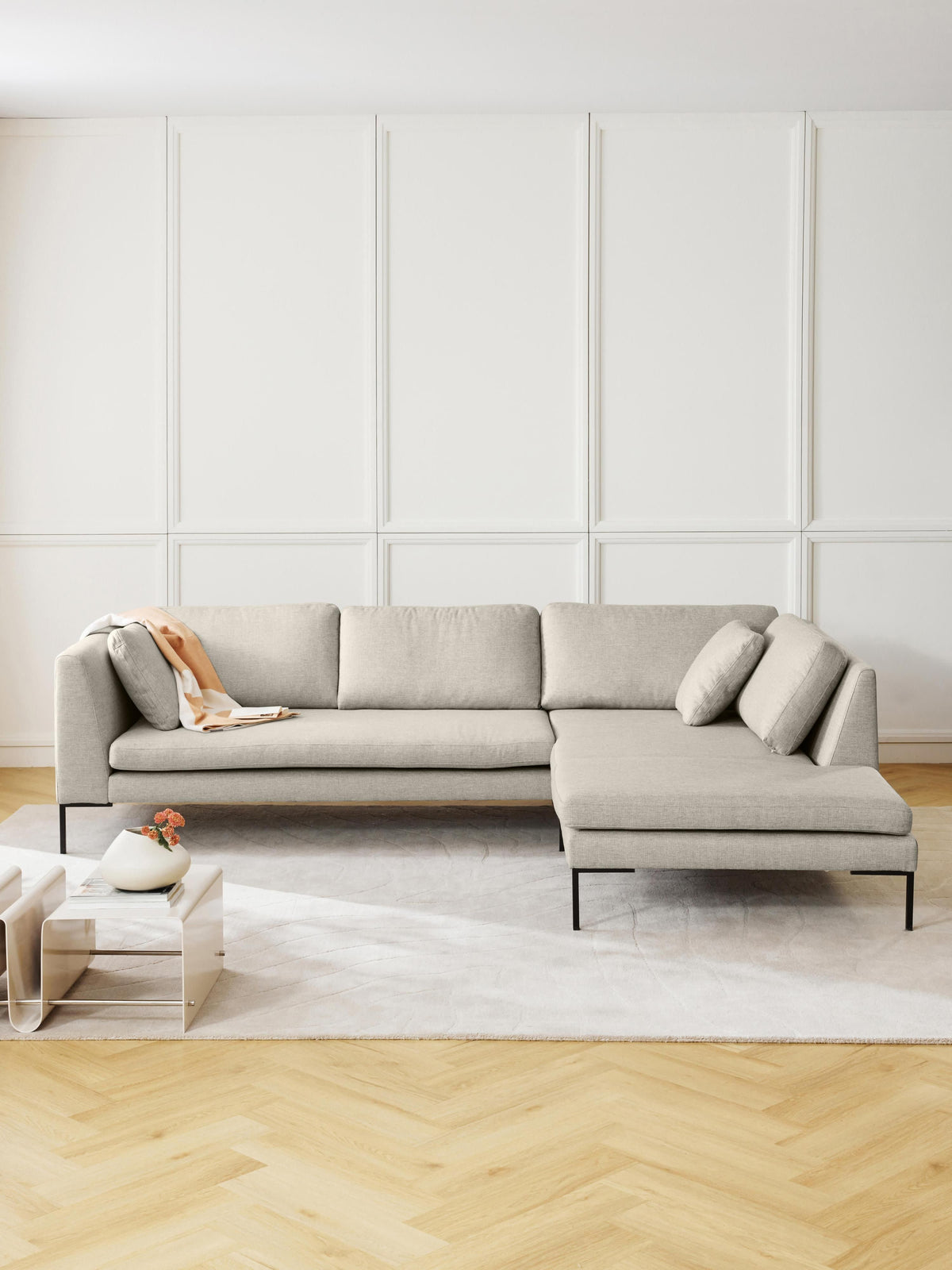 Emmravel Corner Sofa with Metal Legs