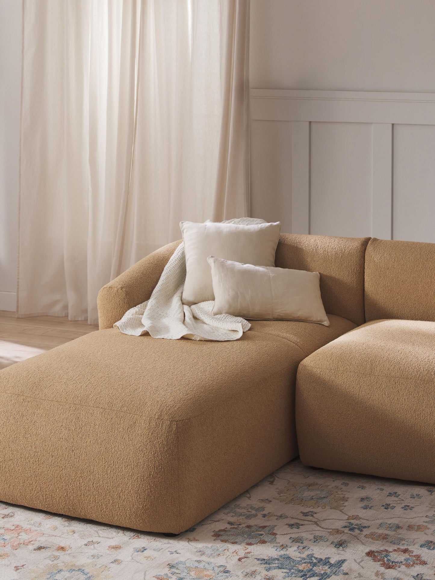 Fionwara Chaise Corner Module in Bouclé