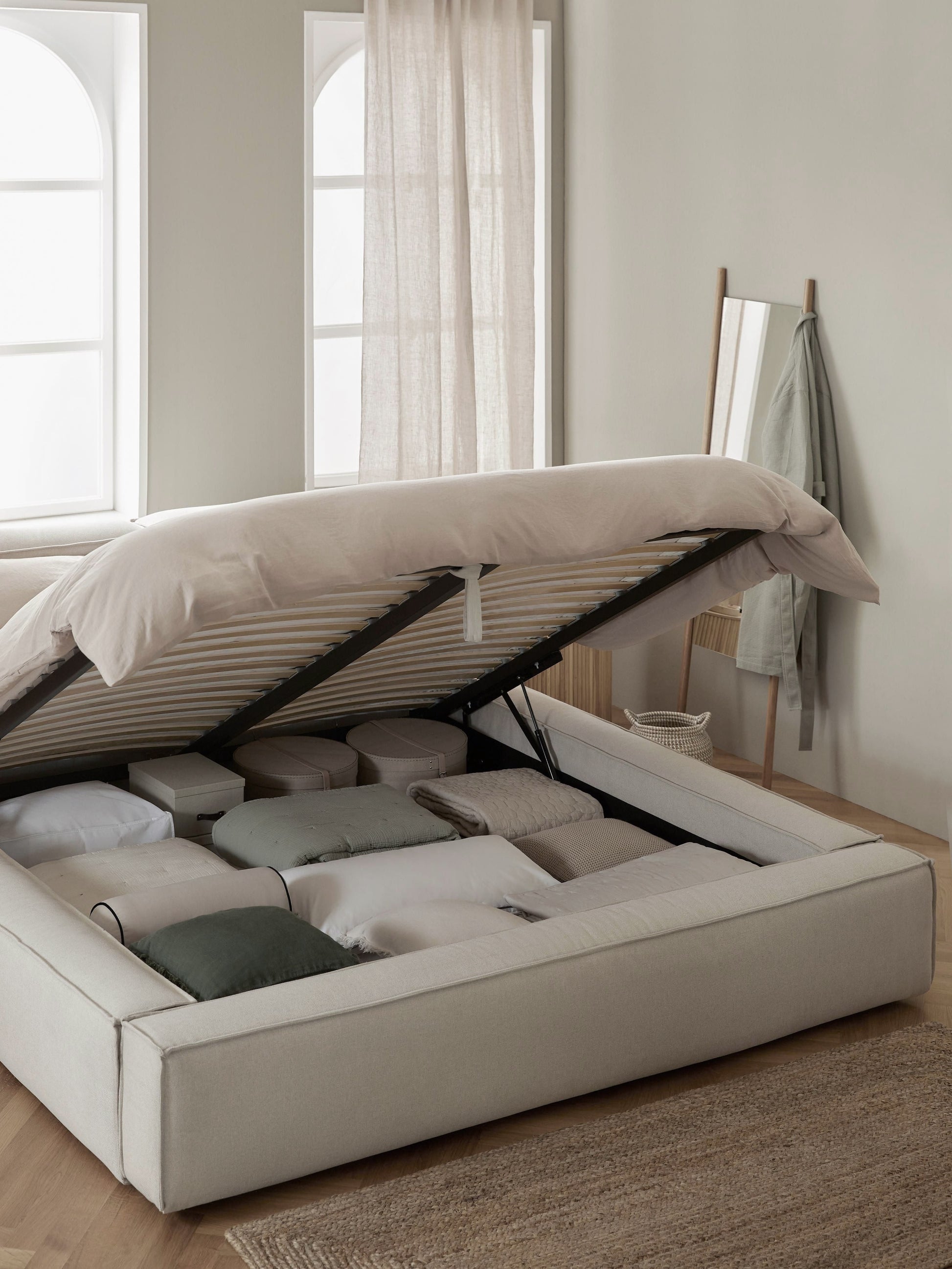 Lenmoray Storage Bed, Upholstered