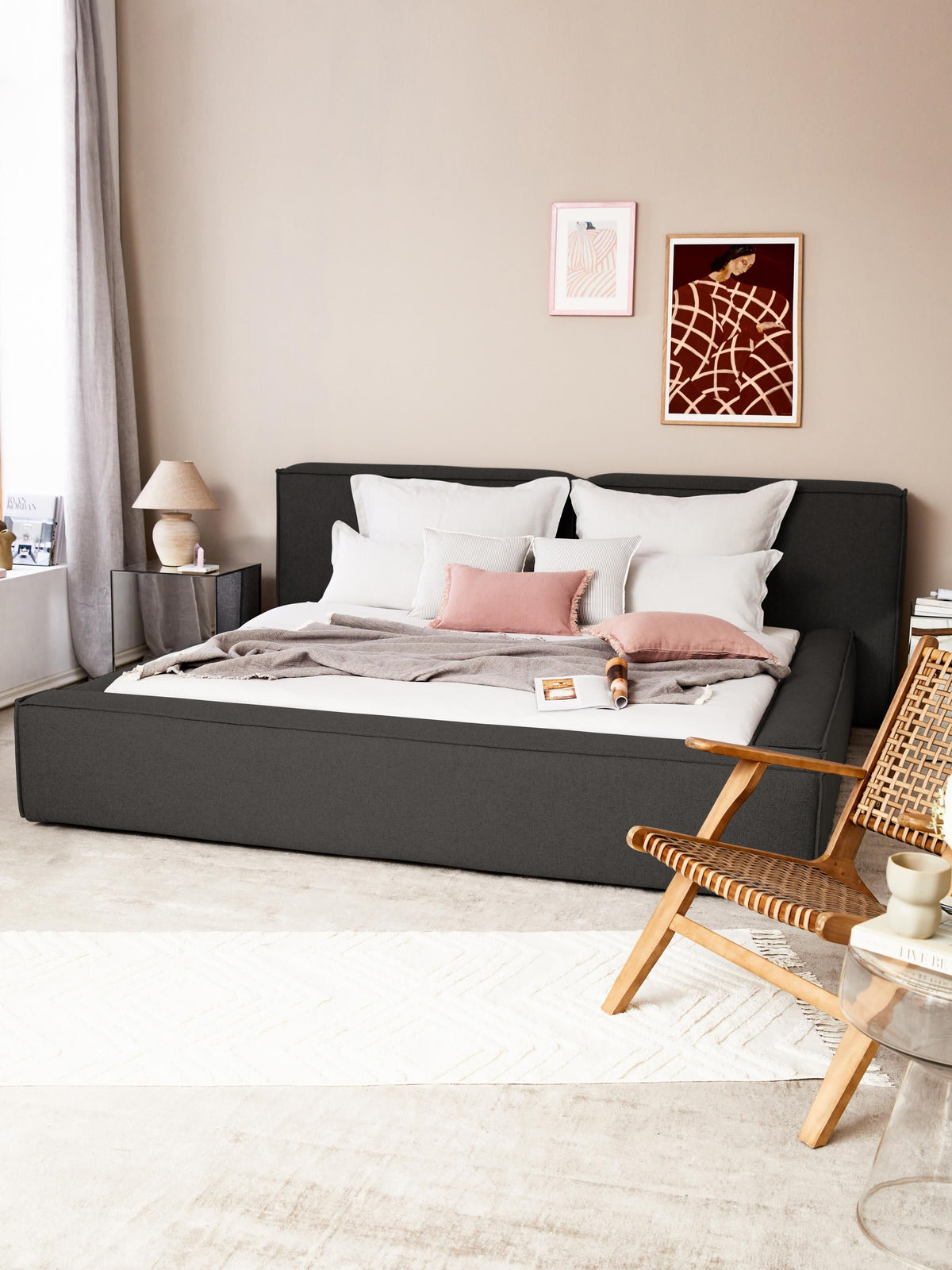 Lenmoray Upholstered Bed