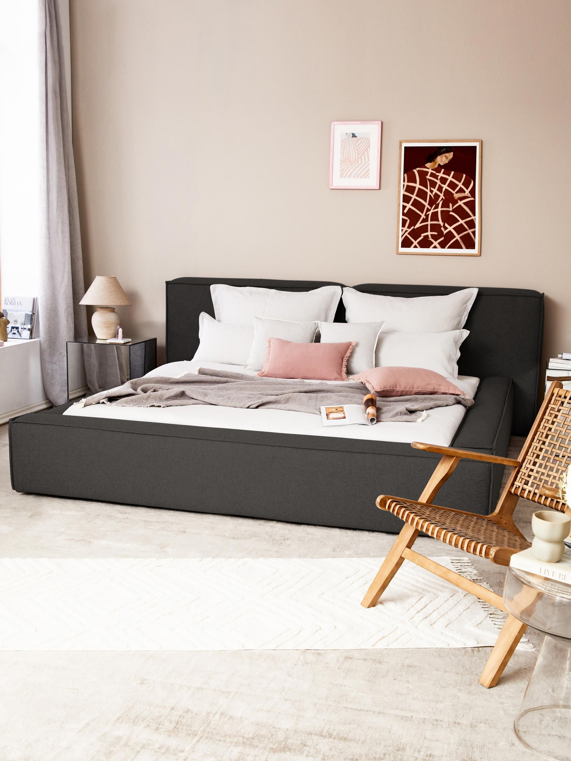 Lenmoray Upholstered Bed