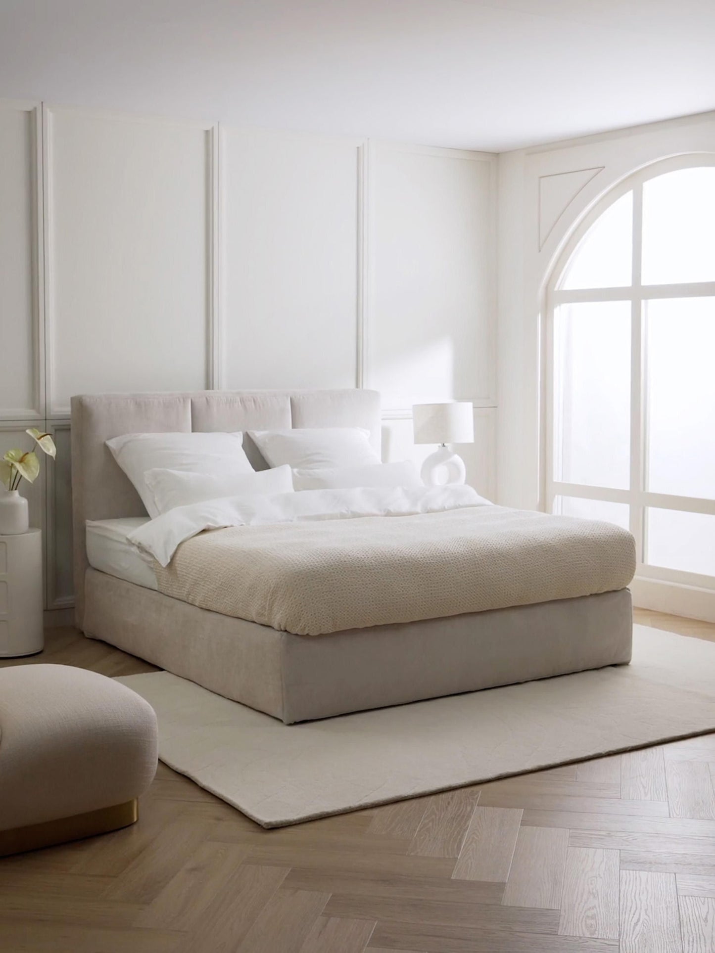 Obermayr Box Spring Bed