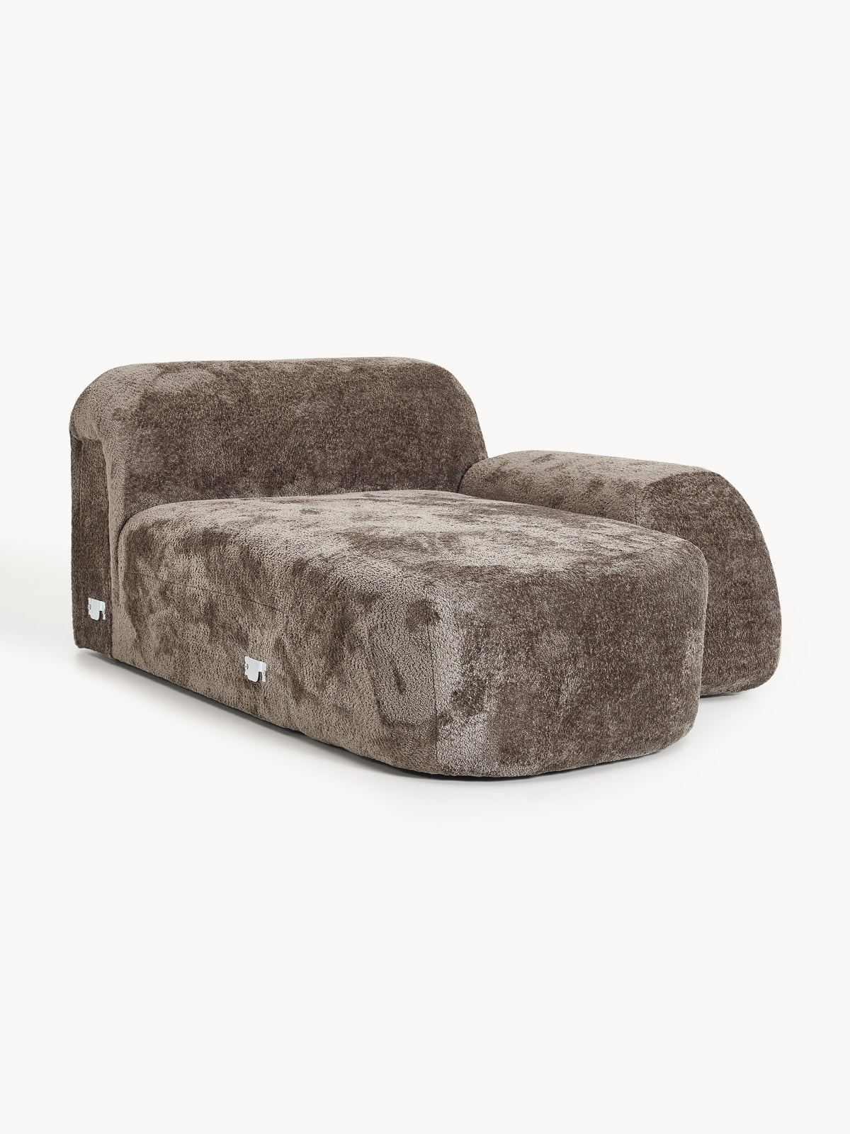 Wolmairen Chaise in Teddy Bouclé